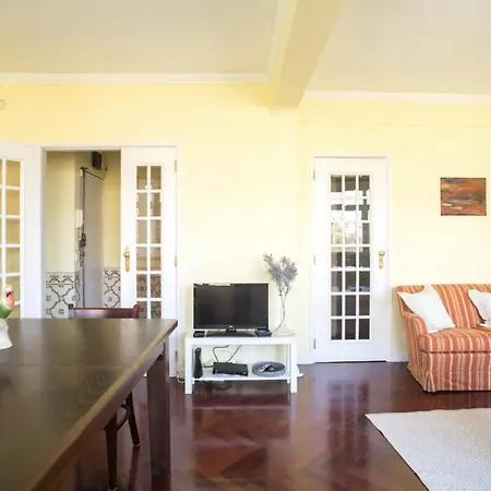 Spacious In Belem Лиссабон